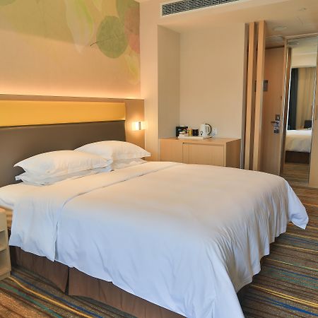 Holiday Inn Express Emei Mountain By Ihg Emeishan Exterior photo