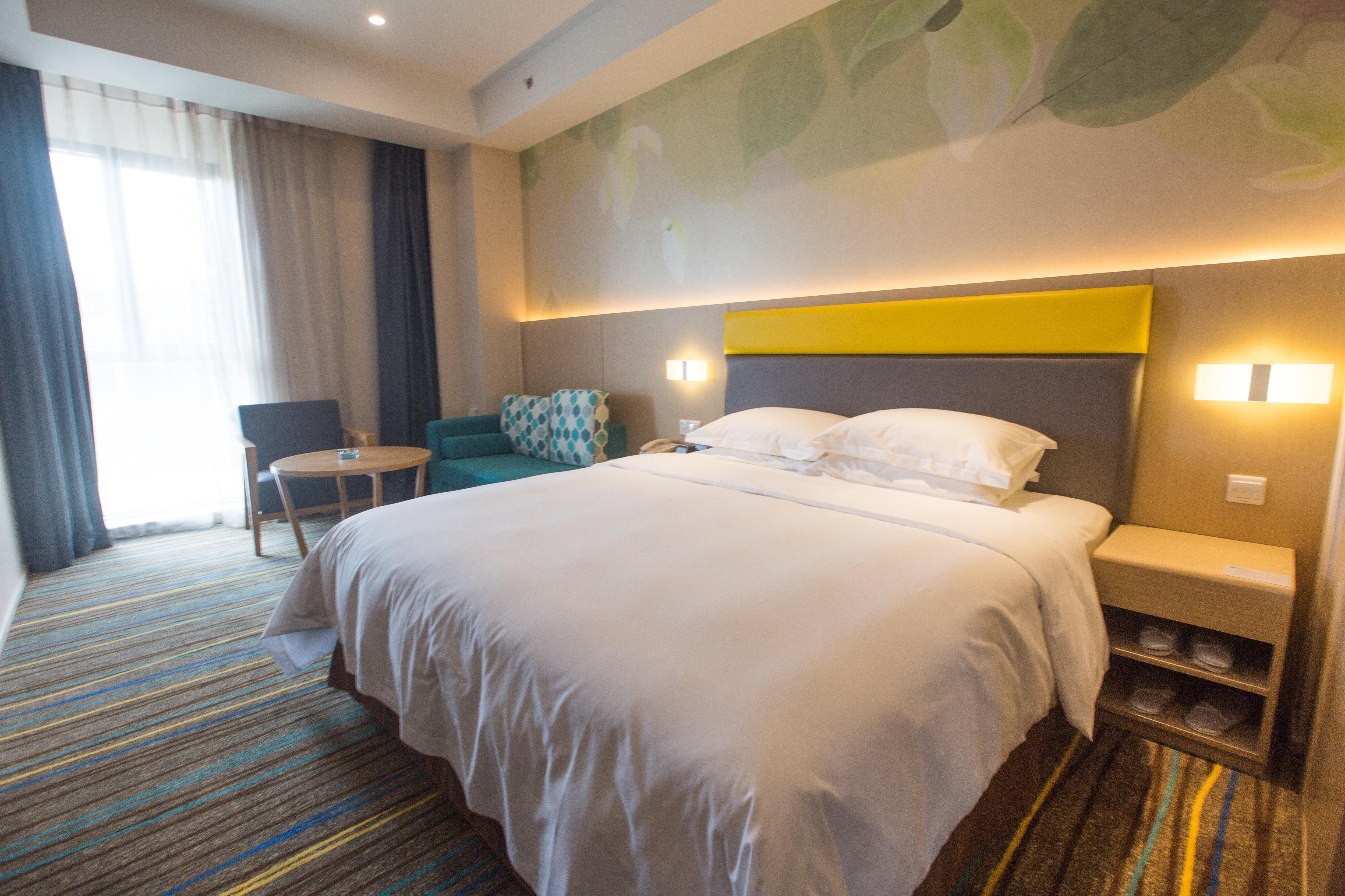 Holiday Inn Express Emei Mountain By Ihg Emeishan Exterior photo