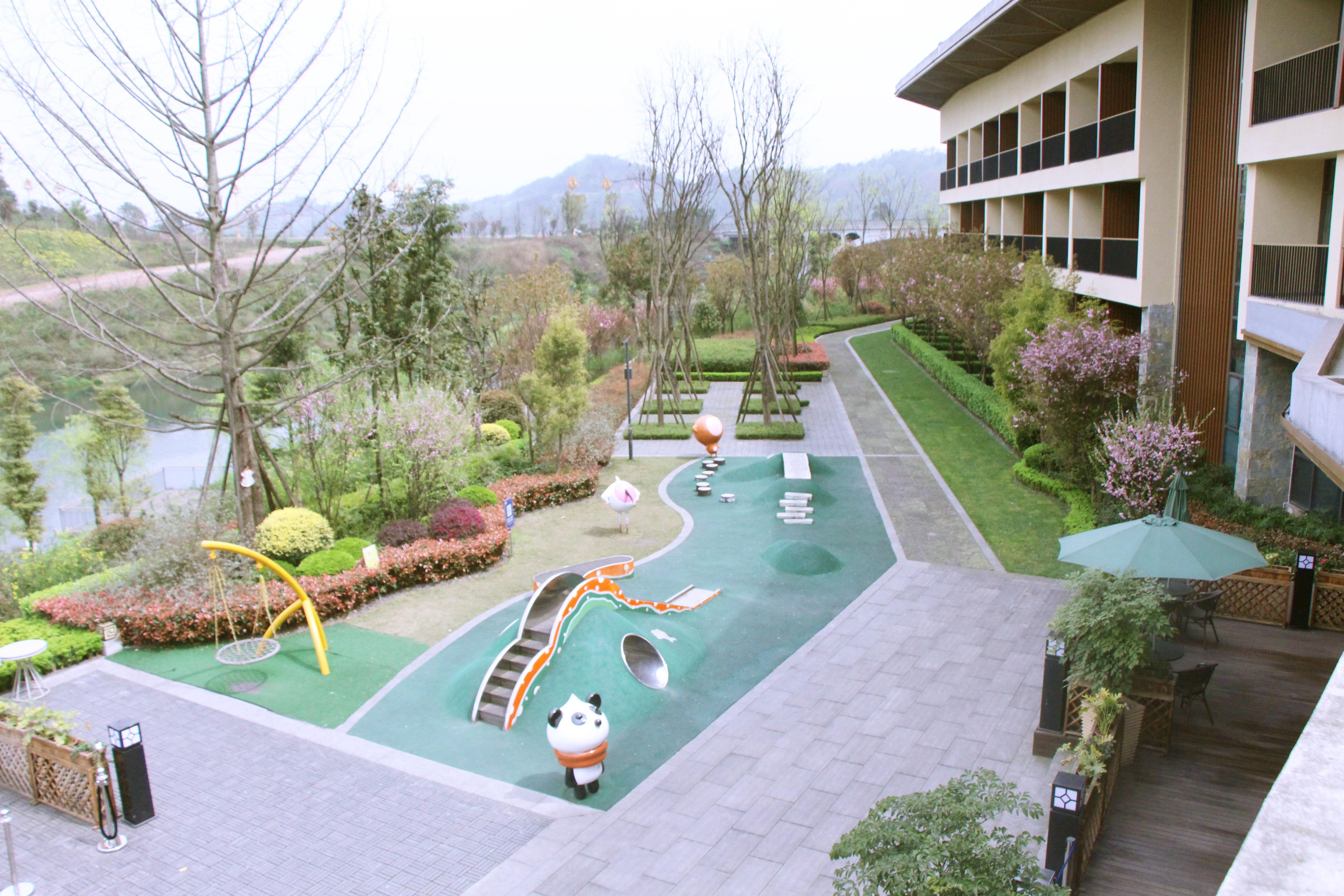 Holiday Inn Express Emei Mountain By Ihg Emeishan Exterior photo