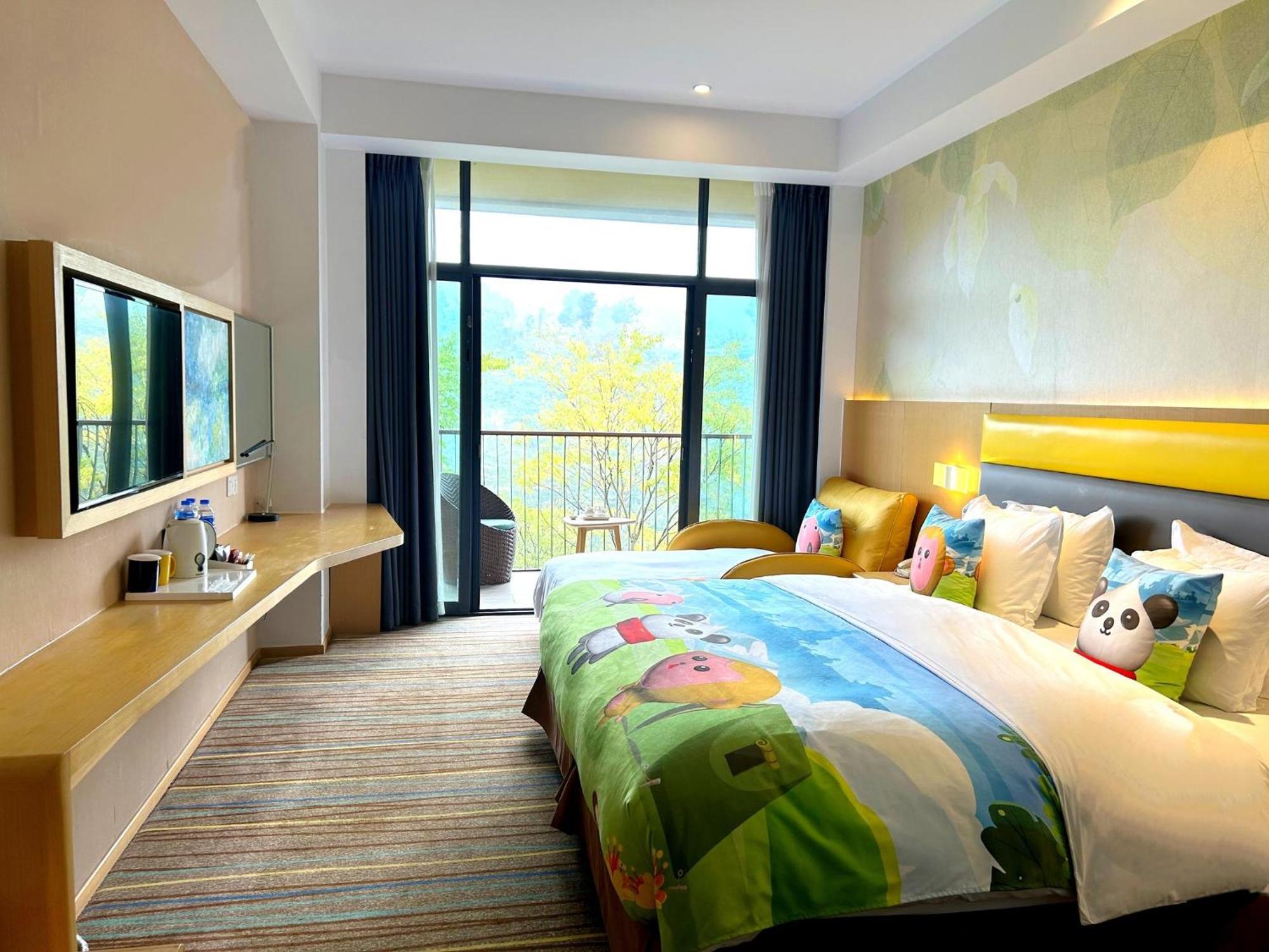 Holiday Inn Express Emei Mountain By Ihg Emeishan Exterior photo