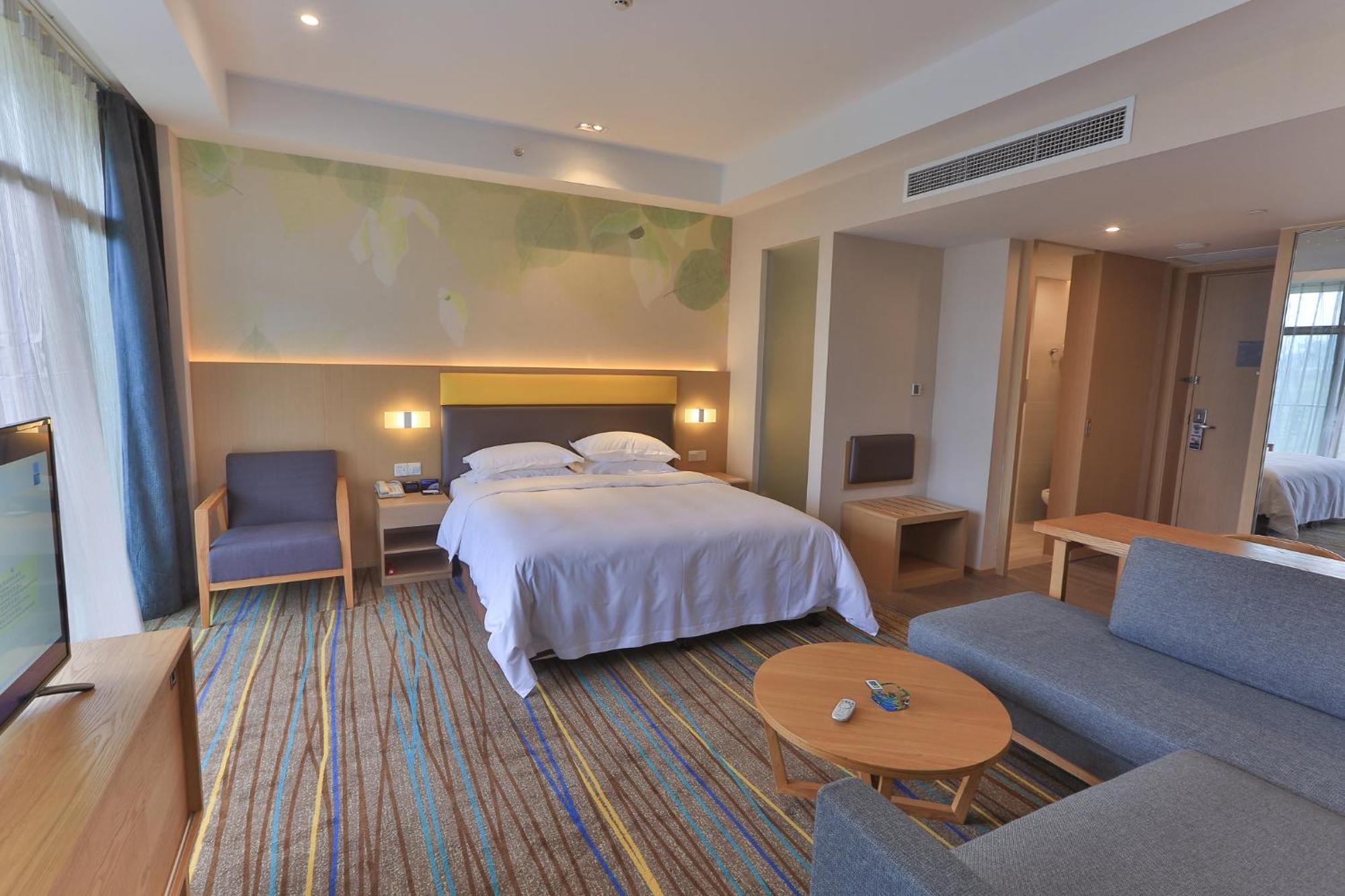 Holiday Inn Express Emei Mountain By Ihg Emeishan Exterior photo