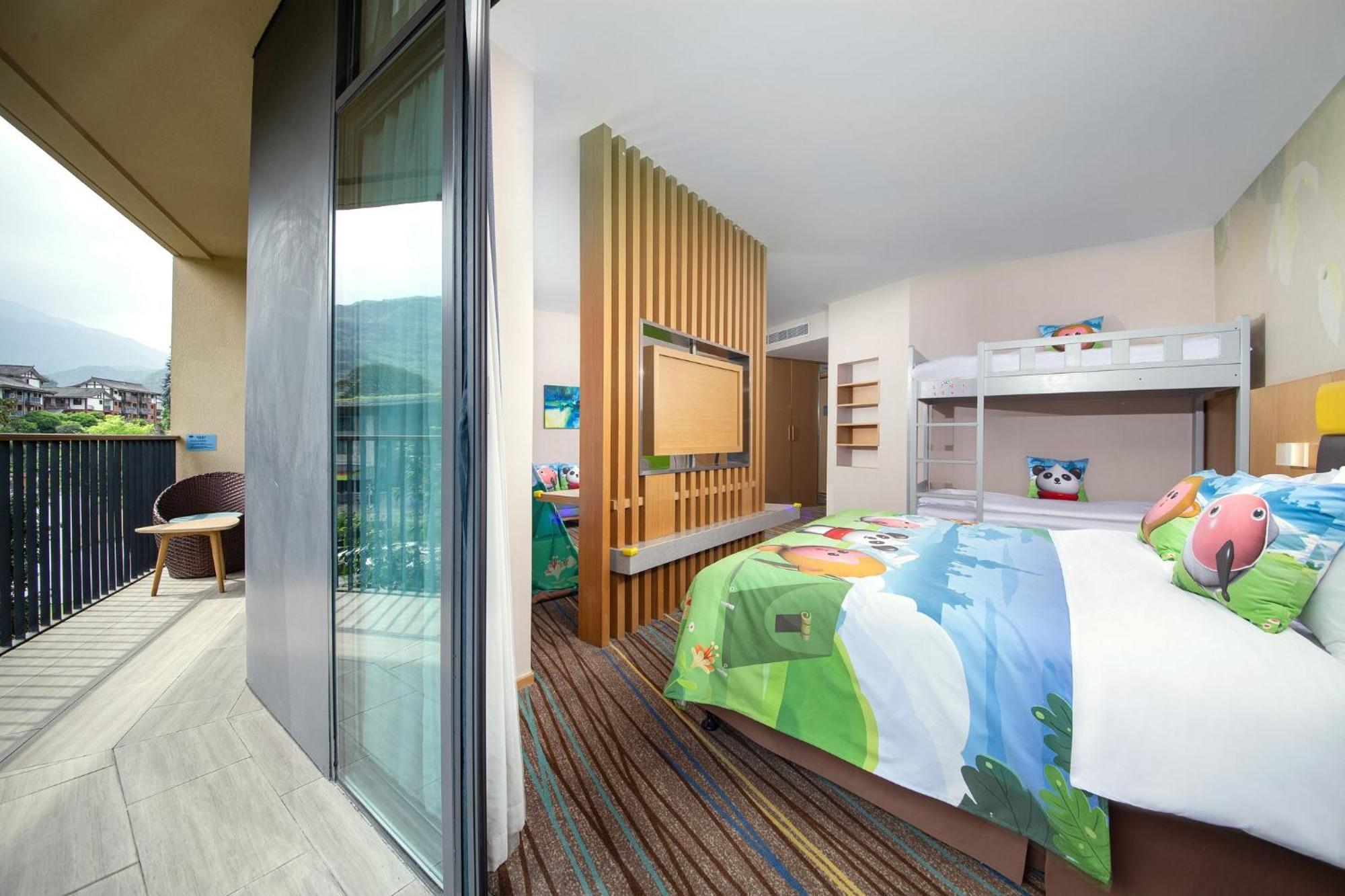 Holiday Inn Express Emei Mountain By Ihg Emeishan Exterior photo