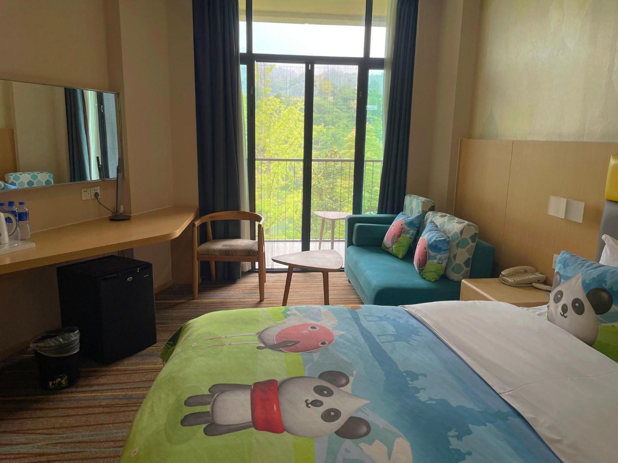 Holiday Inn Express Emei Mountain By Ihg Emeishan Exterior photo
