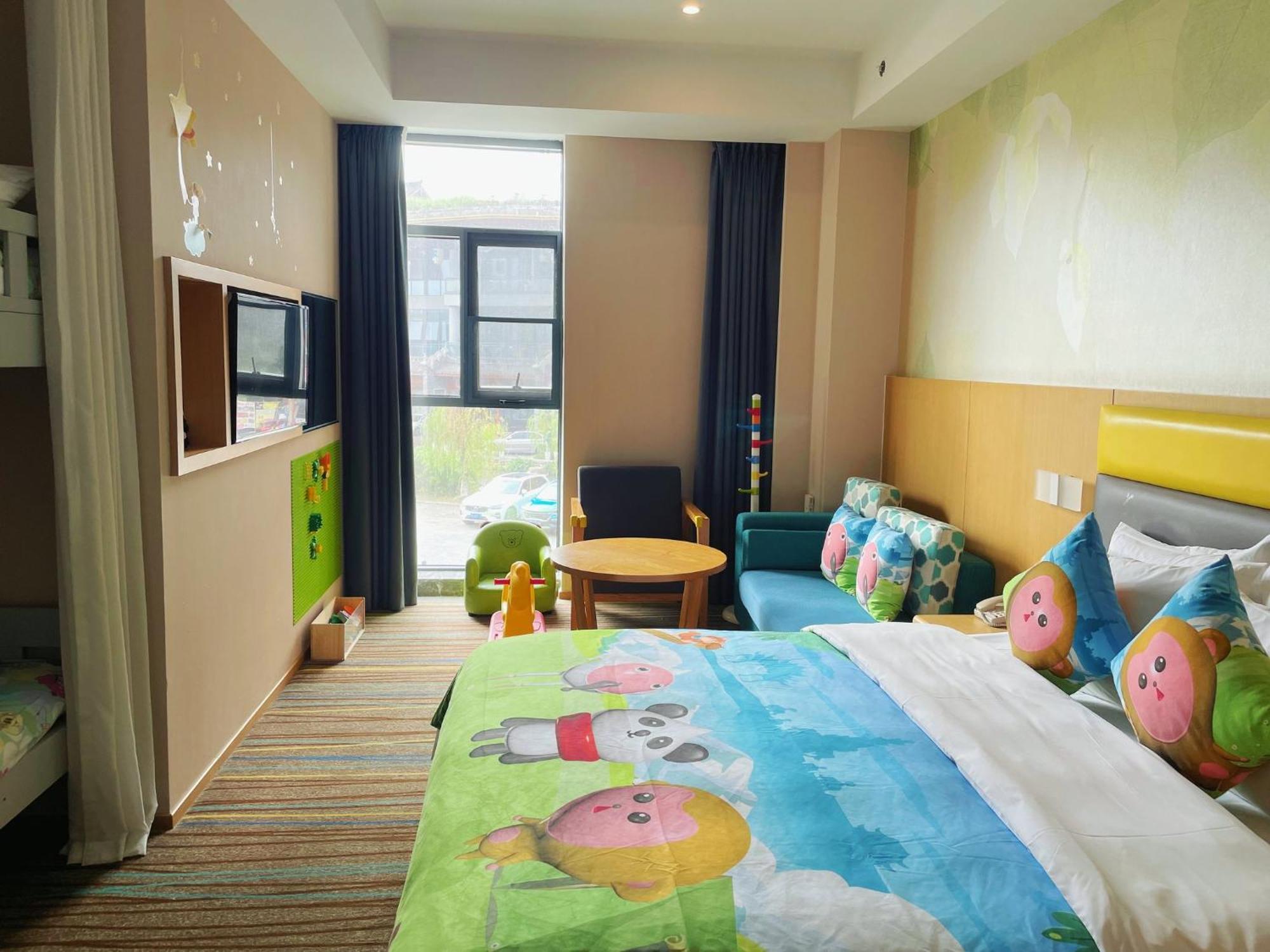 Holiday Inn Express Emei Mountain By Ihg Emeishan Exterior photo